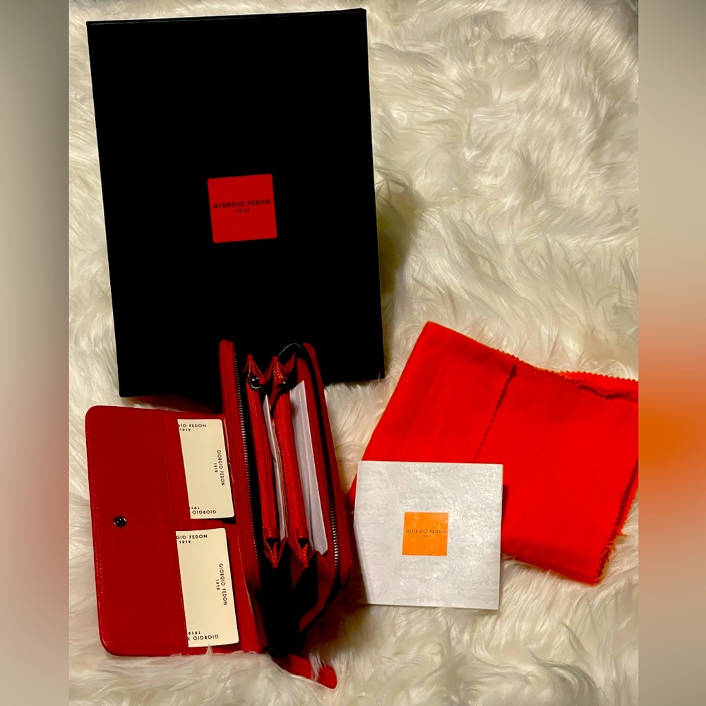 BRAND NEW! Fedon 1919 Classica P-FOGLIO-D-6 Wide RED Leather Clutch Wallet